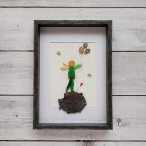 Cuadro con piedras el principito decoración para el hogar con piedras hecho a mano en Barcelona con piedras y cristales de mar UdanasArt