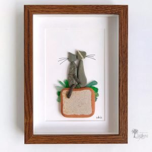 Cuadro con piedras Cats love decoración para el hogar hecho a mano en Barcelona con piedras guijarros azulejos del mar pareja de gatos enamorados UdanasArt