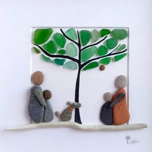 Cuadro decorativo hecho a mano con piedras Familia