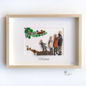 Cuadro de decoración con piedras guijarros madera de deriva cristales del mar hecho a mano en Barcelona Familia o'hana