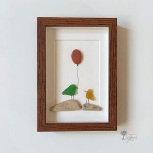 Cuadro de decoración con piedras hecho a mano en Barcelona guijarros cristales del mar its for you te quiero UdanasArt