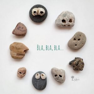 Frase motivadora con piedras Bla Bla Bla