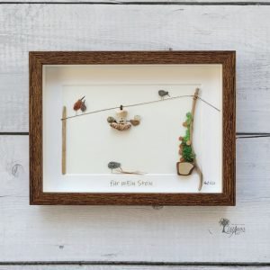Cuadro con piedras für mEin Stein decoración del hogar hecha a mano en Barcelona maderas de deriva cristales del mar reciclaje creativo UdanasArt
