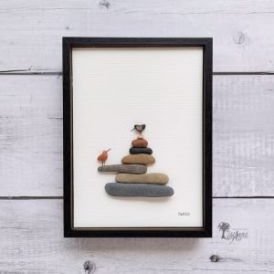 Cuadro con piedras Nuestro equilibrio hecho a mano en Barcelona con piedras y guijarros Pieza única UdanasArt