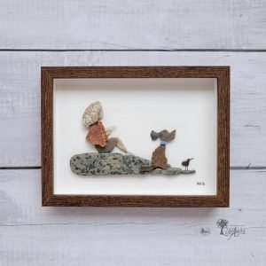 Cuadro con piedras tardes de lectura decoración hogar hecho a mano con piedras conchas pieza única UdanasArt